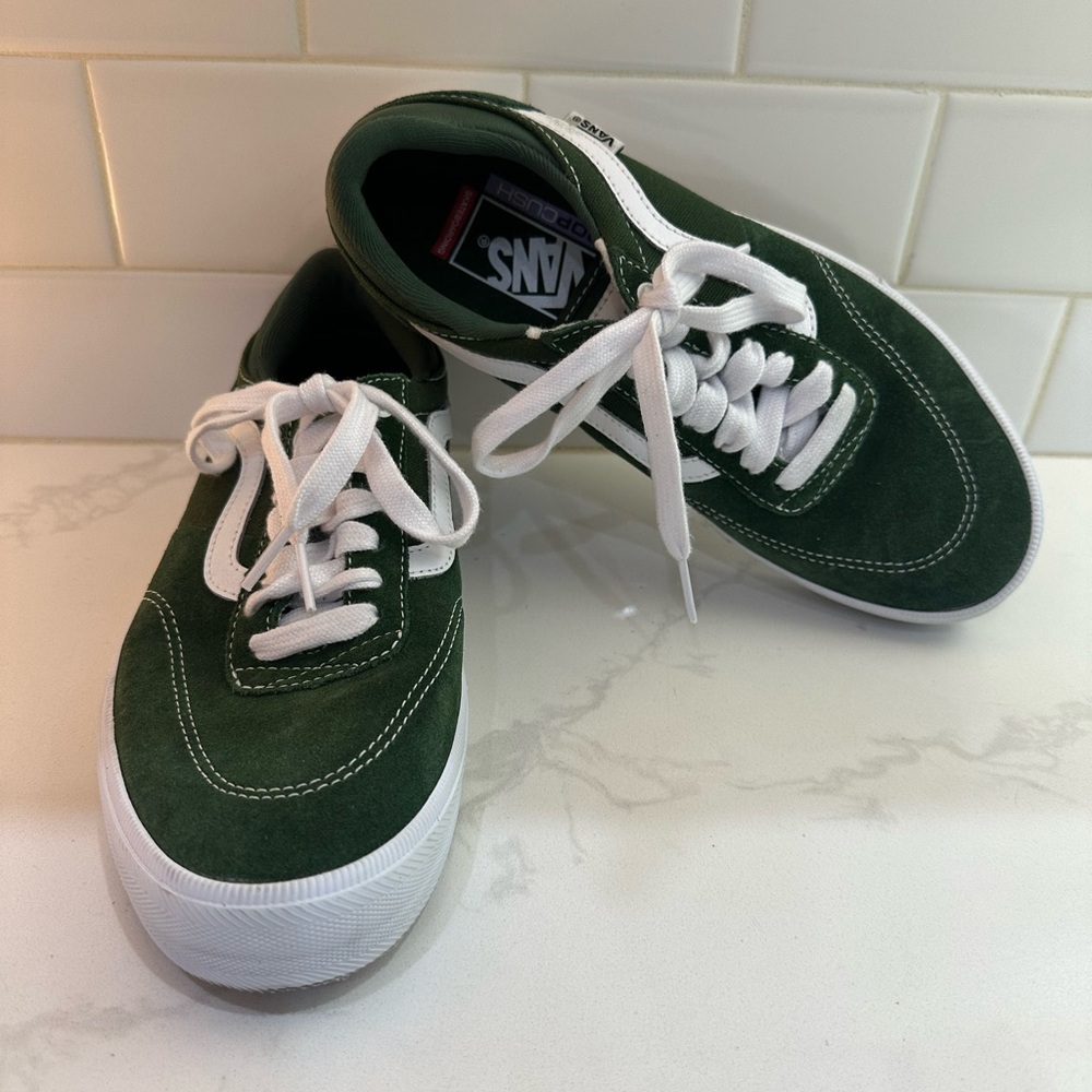 Vans Suede Forest Green and White Sneakers - NWOT -Unisex M6.5 W8